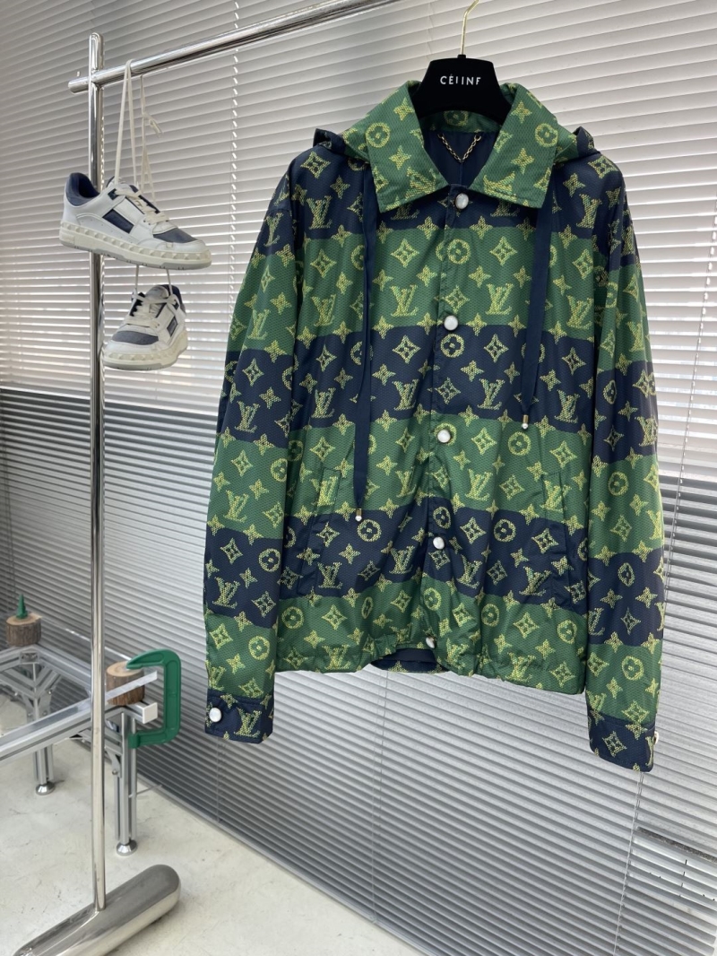 l0vis Vvtt0n outwear